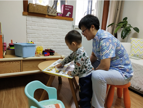 儿童成长陪伴师与高端育儿嫂的区别，北京大班为您分享（儿童成长陪伴师是做什么的）